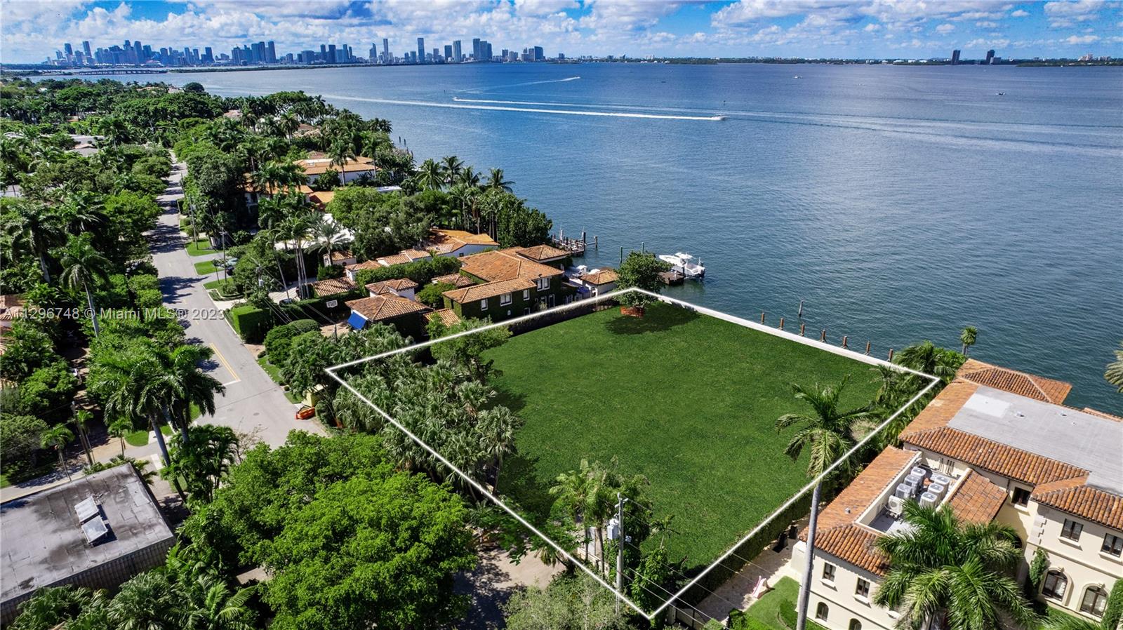 5212 Bay Rd, Miami Beach, Florida 33140, ,Land/boat Docks,For Sale,LA GORCE GOLF SUB,Bay Rd,A11296748