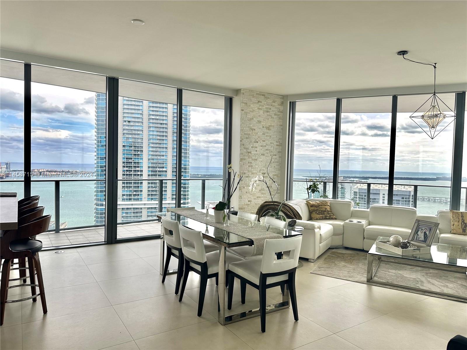 1000 Brickell Plz, Miami, Florida 33131, 3 Bedrooms Bedrooms, ,3 BathroomsBathrooms,Residential,For Sale,Brickell Flatiron,Brickell Plz,A11458715