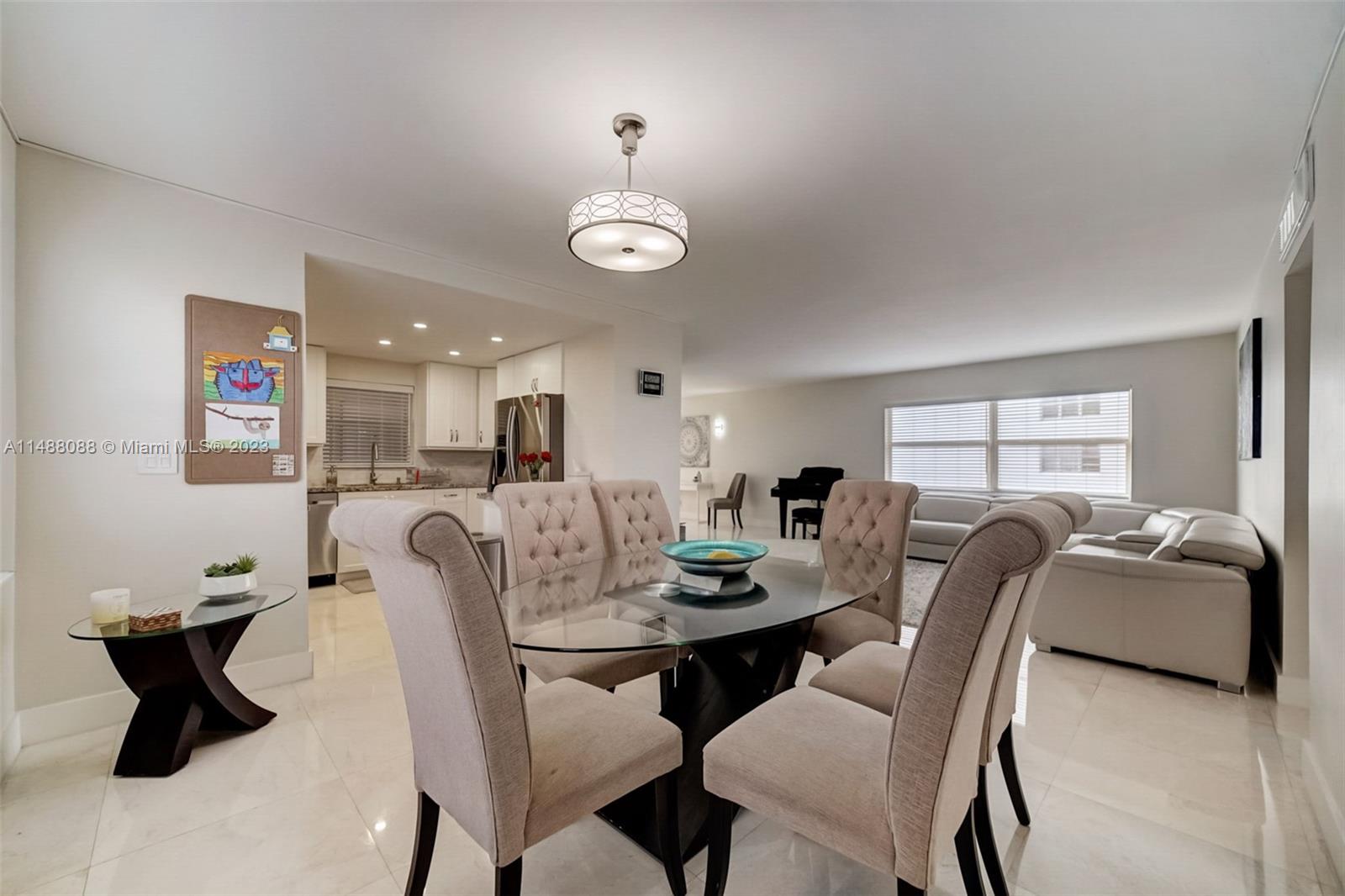 121 Golden Isles Dr, Hallandale Beach, Florida 33009, 3 Bedrooms Bedrooms, ,2 BathroomsBathrooms,Residential,For Sale,121 Golden Condo,Golden Isles Dr,A11488088