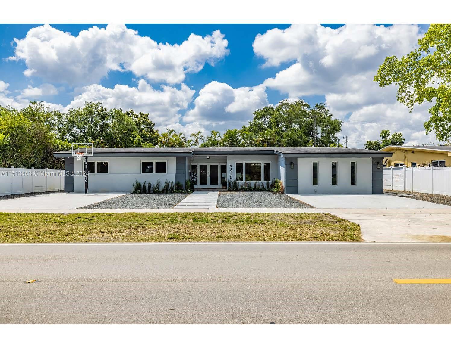 19810 22nd Ave, Miami, Florida 33180, 3 Bedrooms Bedrooms, ,3 BathroomsBathrooms,Residential Lease,For Rent,HIGHLAND WOODS SEC 1,22nd Ave,A11513463