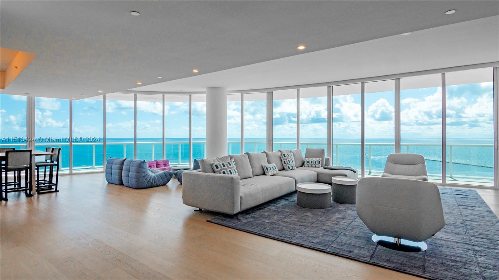 100 Pointe Dr, Miami Beach, Florida 33139, 5 Bedrooms Bedrooms, ,4 BathroomsBathrooms,Residential,For Sale,Continuum South Tower,Pointe Dr,A11513424