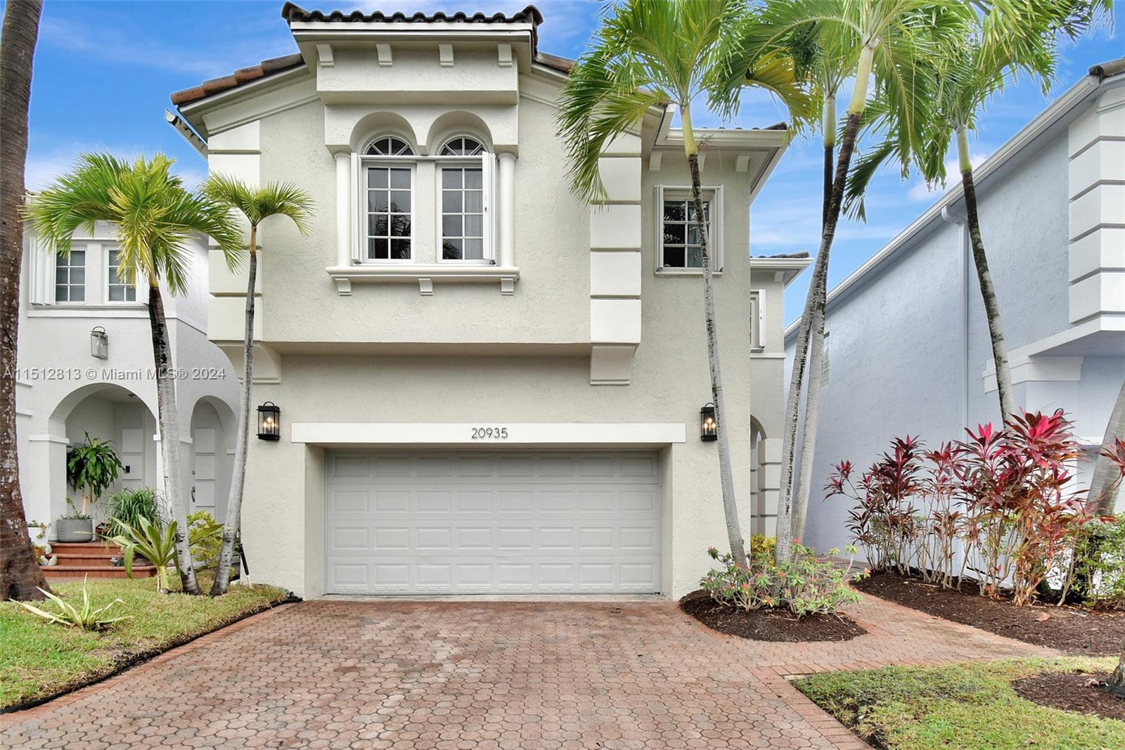 20935 30th Pl, Aventura, Florida 33180, 4 Bedrooms Bedrooms, ,3 BathroomsBathrooms,Residential Lease,For Rent,AVENTURA LAKES PHASE 1,30th Pl,A11512813