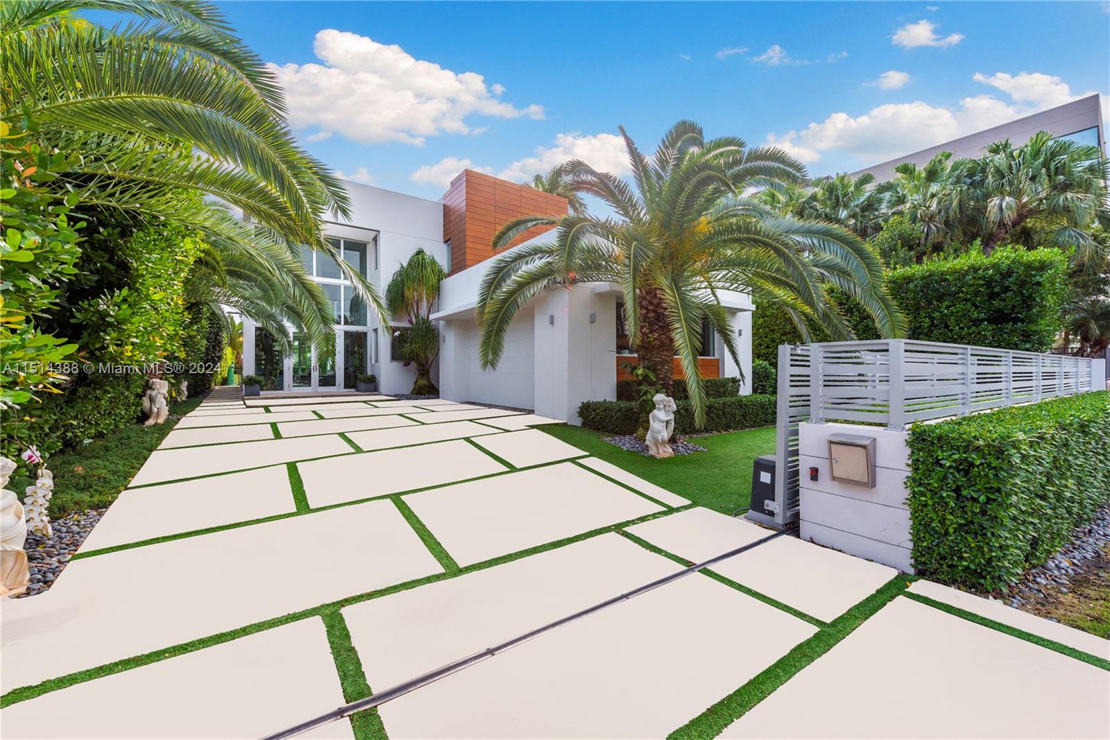 4129 Meridian Ave, Miami Beach, Florida 33140, 7 Bedrooms Bedrooms, ,5 BathroomsBathrooms,Residential Lease,For Rent,NAUTILUS ADDN,Meridian Ave,A11514388