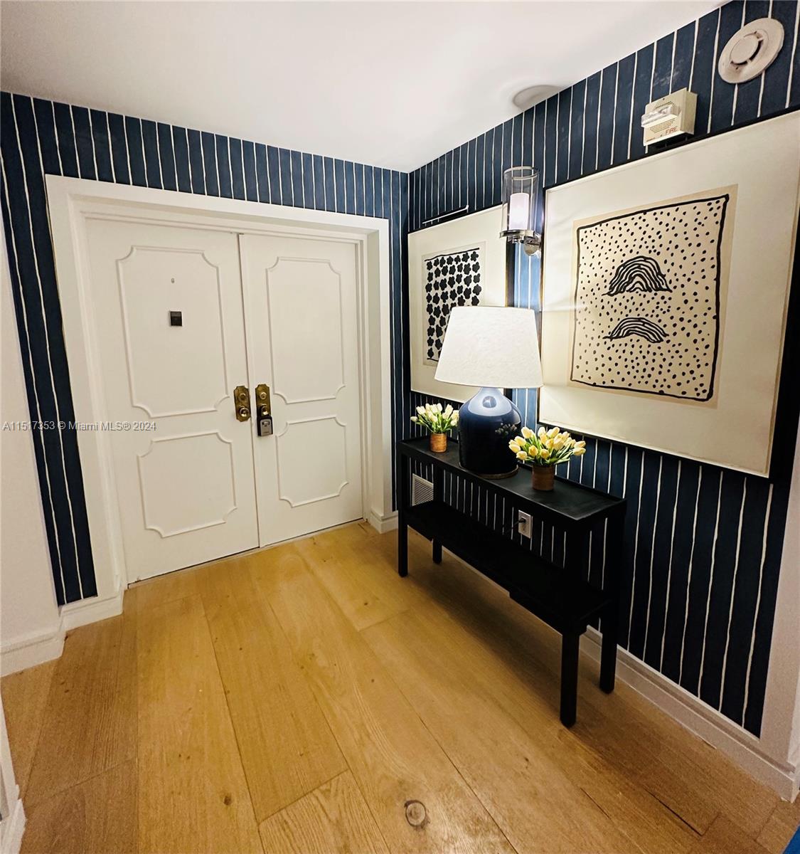 881 Ocean Dr, Key Biscayne, Florida 33149, 2 Bedrooms Bedrooms, ,2 BathroomsBathrooms,Residential Lease,For Rent,CASA DEL MAR CONDO,Ocean Dr,A11517353