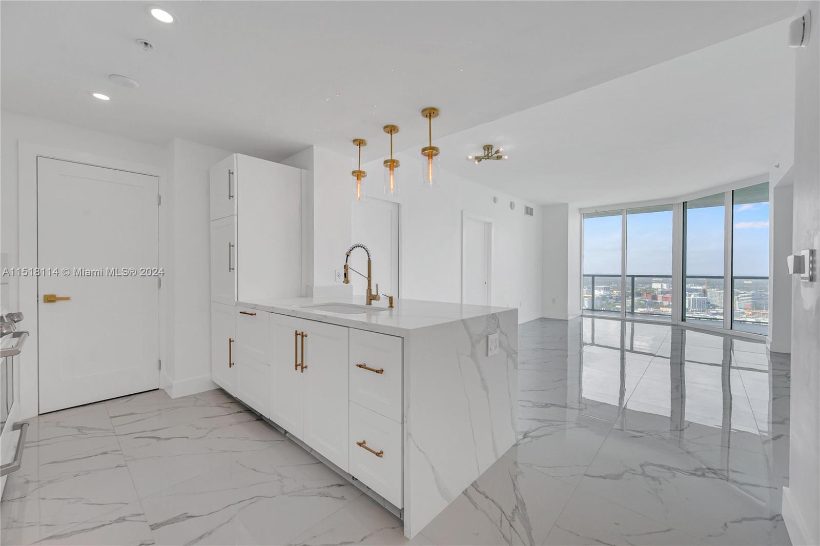 1900 Bayshore Dr, Miami, Florida 33132, 1 Bedroom Bedrooms, ,1 BathroomBathrooms,Residential,For Sale,QUANTUM ON THE BAY,Bayshore Dr,A11518114