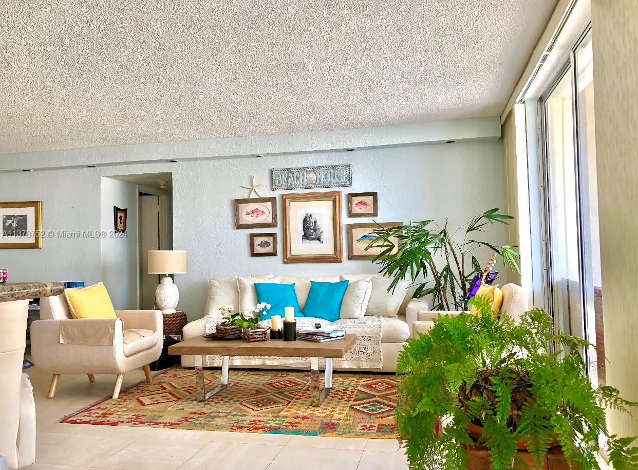 1880 Ocean Dr, Hallandale Beach, Florida 33009, 2 Bedrooms Bedrooms, ,2 BathroomsBathrooms,Residential Lease,For Rent,LA MER ESTATES WEST CONDO,Ocean Dr,A11378752