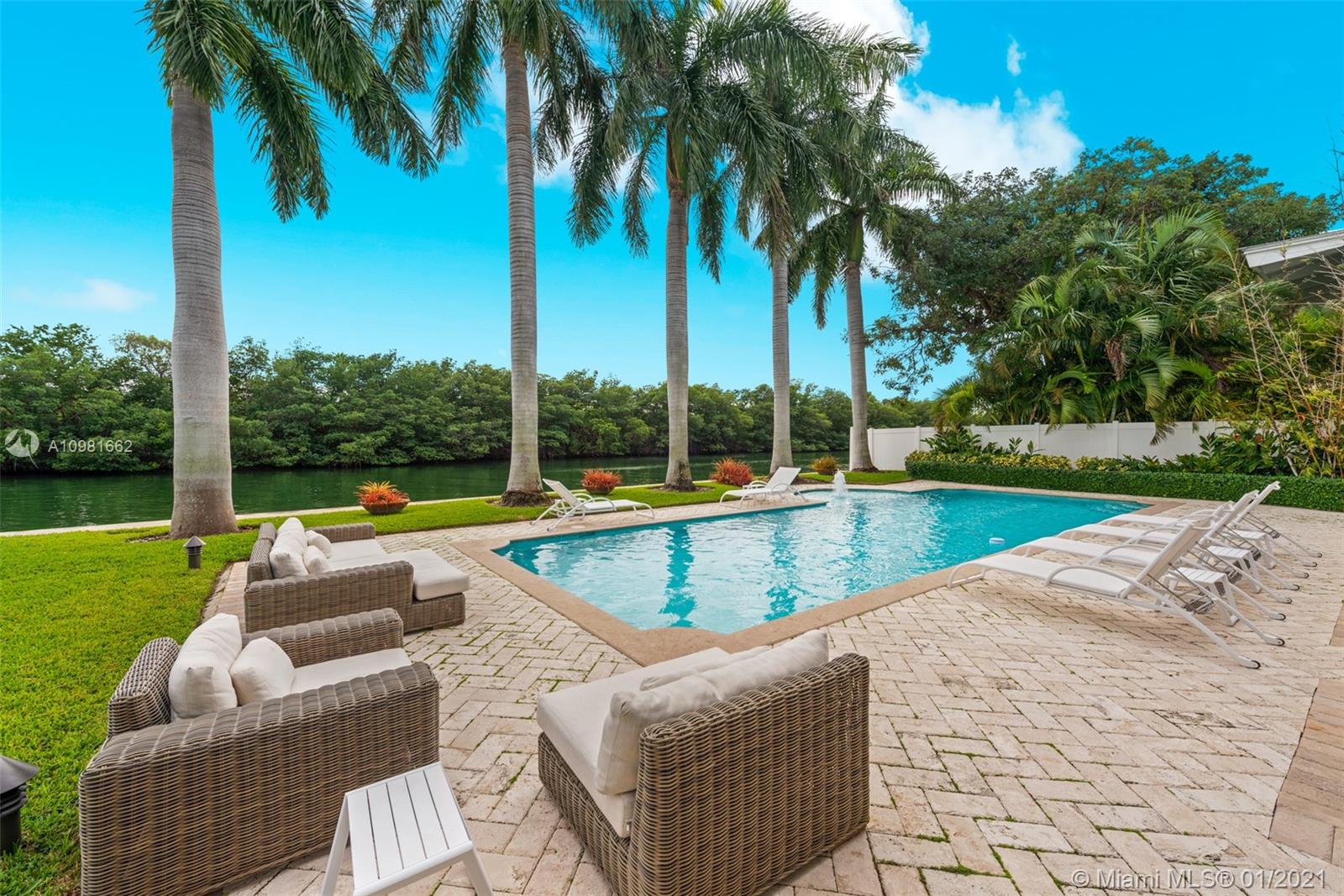 100 Cape Florida Dr, Key Biscayne, Florida 33149, 5 Bedrooms Bedrooms, ,6 BathroomsBathrooms,Residential,Sold,CAPE FLORIDA SUB SEC 3,Cape Florida Dr,A10981662