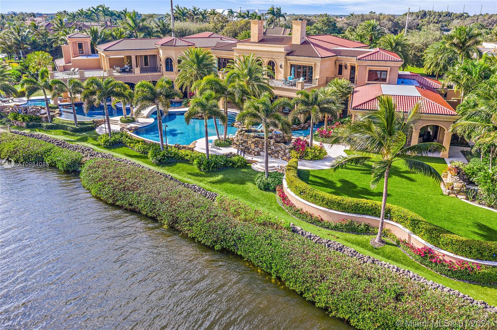 176 Spyglass, Jupiter, Florida 33477, 6 Bedrooms Bedrooms, ,7 BathroomsBathrooms,Residential,Sold,Admirals Cove,Spyglass,A10984085