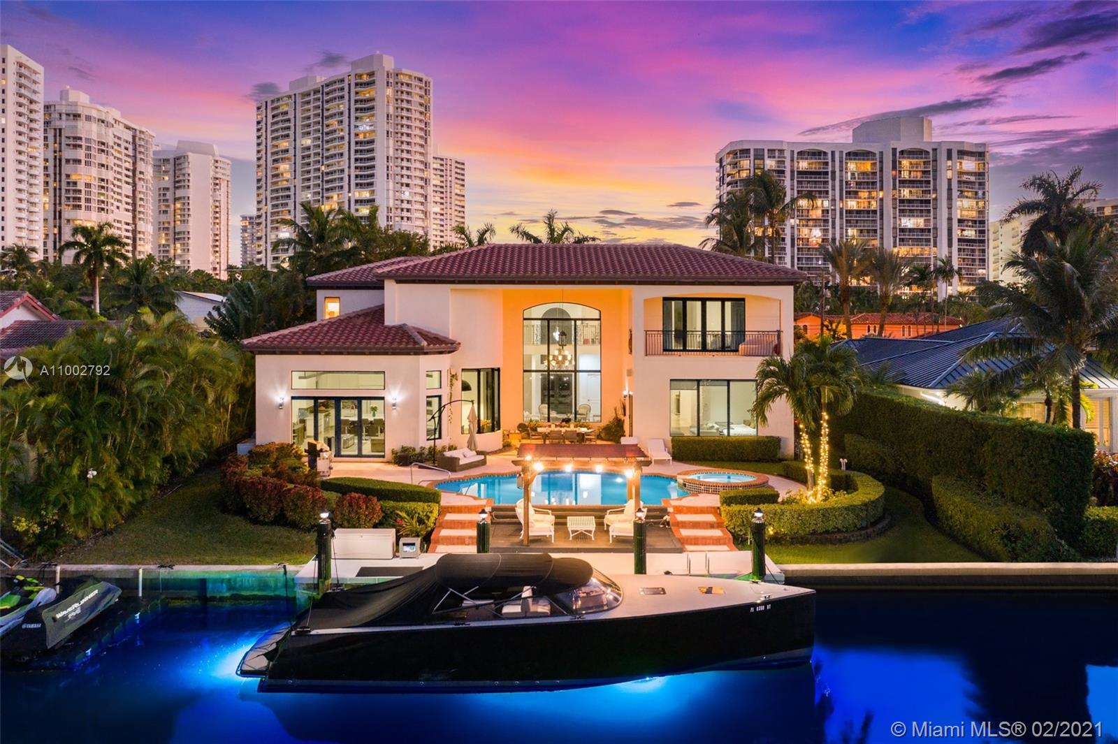 318 Holiday Dr, Hallandale Beach, Florida 33009, 6 Bedrooms Bedrooms, ,6 BathroomsBathrooms,Residential,Sold,GOLDEN ISLES SEC D REPLAT,Holiday Dr,A11002792