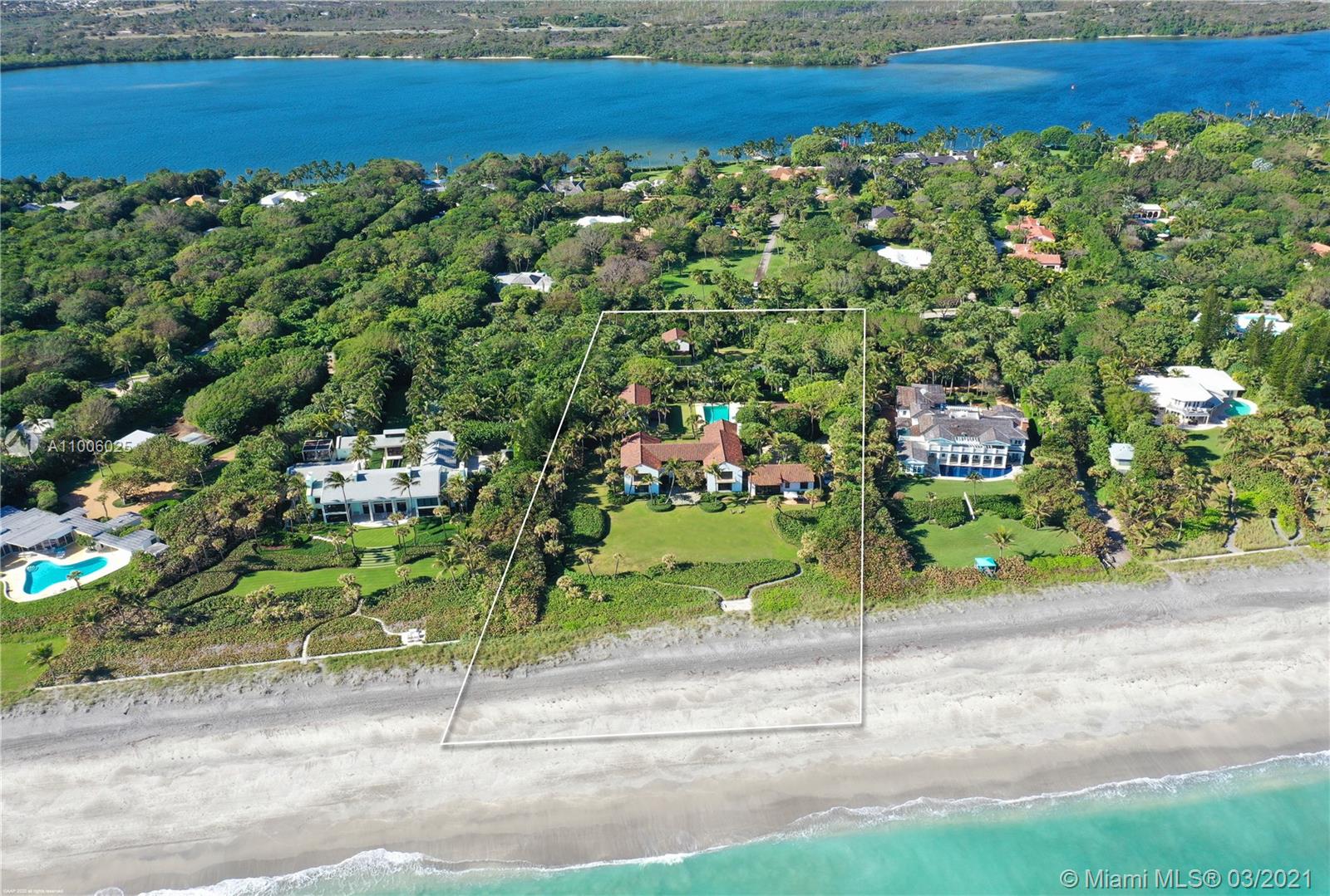 265 Beach Rd, Hobe Sound, Florida 33455, 9 Bedrooms Bedrooms, ,10 BathroomsBathrooms,Residential,Sold,JUPITER ISLAND,Beach Rd,A11006025